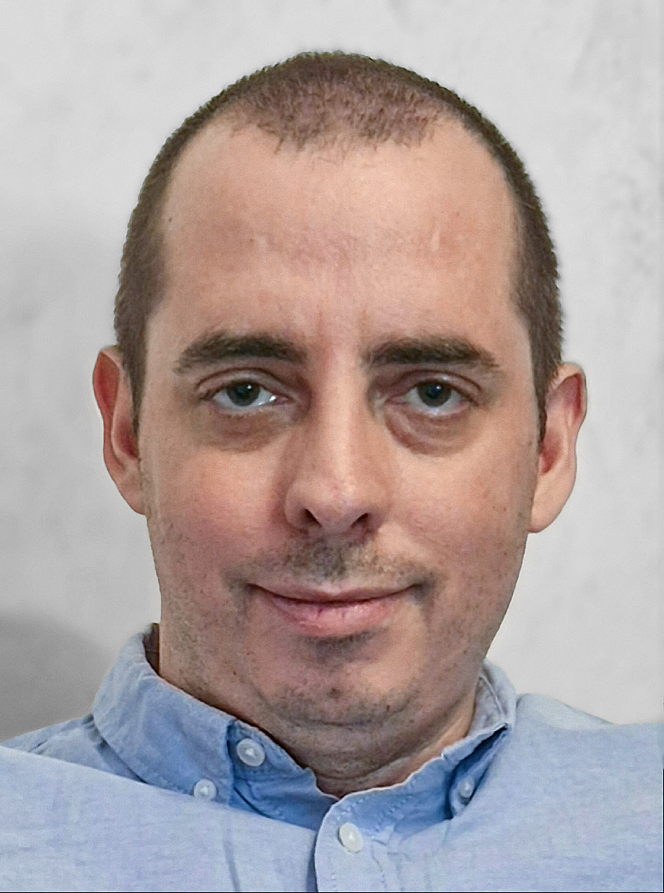 Frank Dopatka war sieben Jahre lang Professor für Medieninformatik an der Hochschule Reutlingen, bevor er 2017 die Professur für Web-Development und Game-Engineering an der Hochschule Mannheim antrat. Aus Sicht der Forschung und im industriellen Kontext fokussiert sich Dopatka auf den praxisnahen und effizienten Einsatz von Gamification-Elementen in Unternehmen, um damit die Motivation der Beschäftigten zu erhöhen.