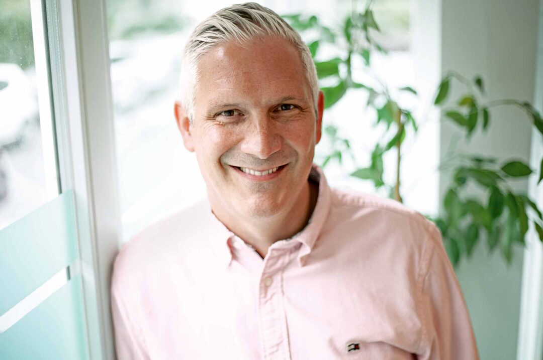 Simon Schoop ist Geschäftsführer der 4-advice GmbH und Trainer für die IHK Online-Zertifikatslehrgänge „Digital Change Manager“ und „Digitaler Innovations- und Projektmanager“